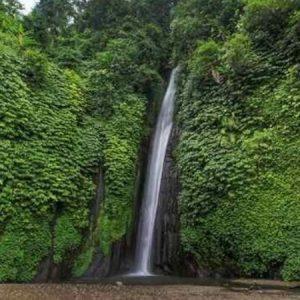Wisata Alam Air Terjun Melanting di Buleleng