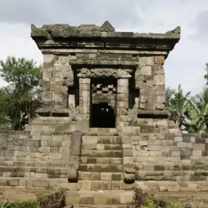 Misteri Candi Badut: Eksplorasi Warisan Budaya di Malang